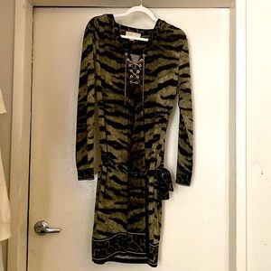 Micheal Kors women’s XL green animal print dress w/ tie belt & gold chain bodice